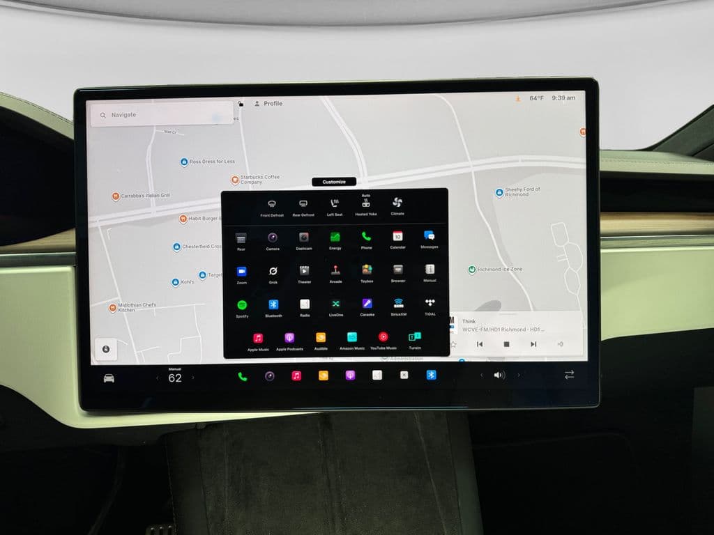 2025 Tesla Model X view 15