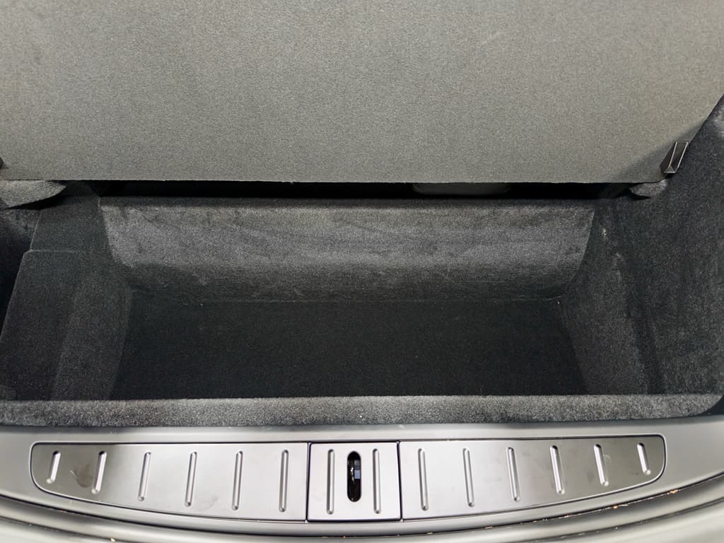 2025 Tesla Model X view 27