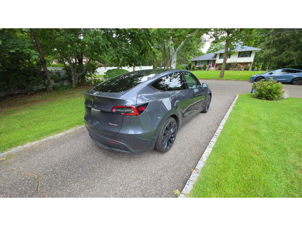 2022 Tesla Model Y view 3