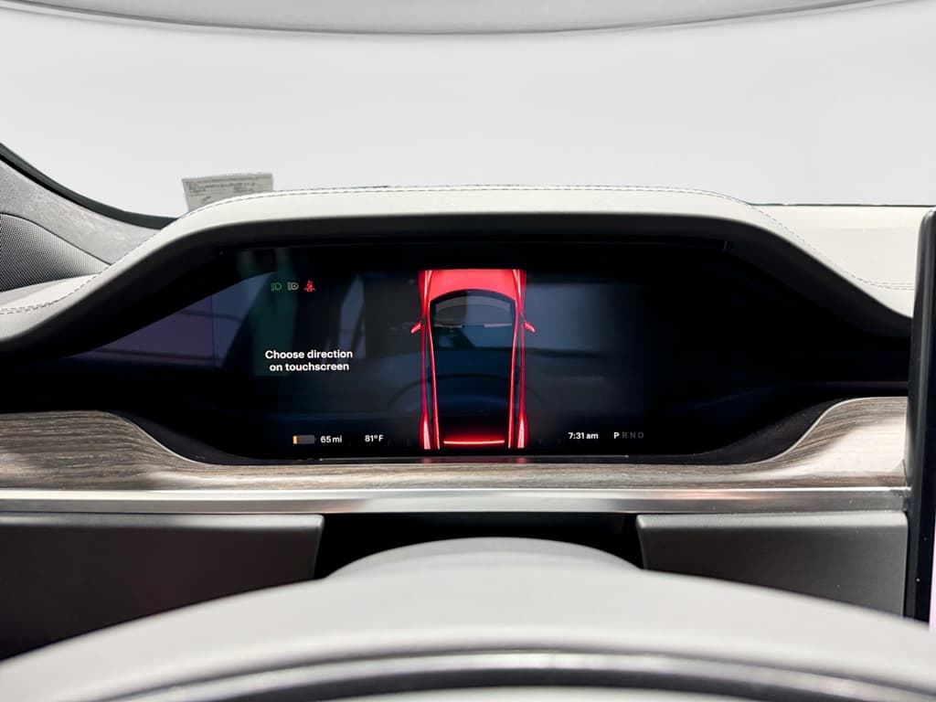 2022 Tesla Model S view 9