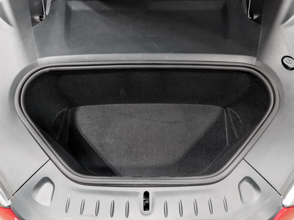 2022 Tesla Model S view 26