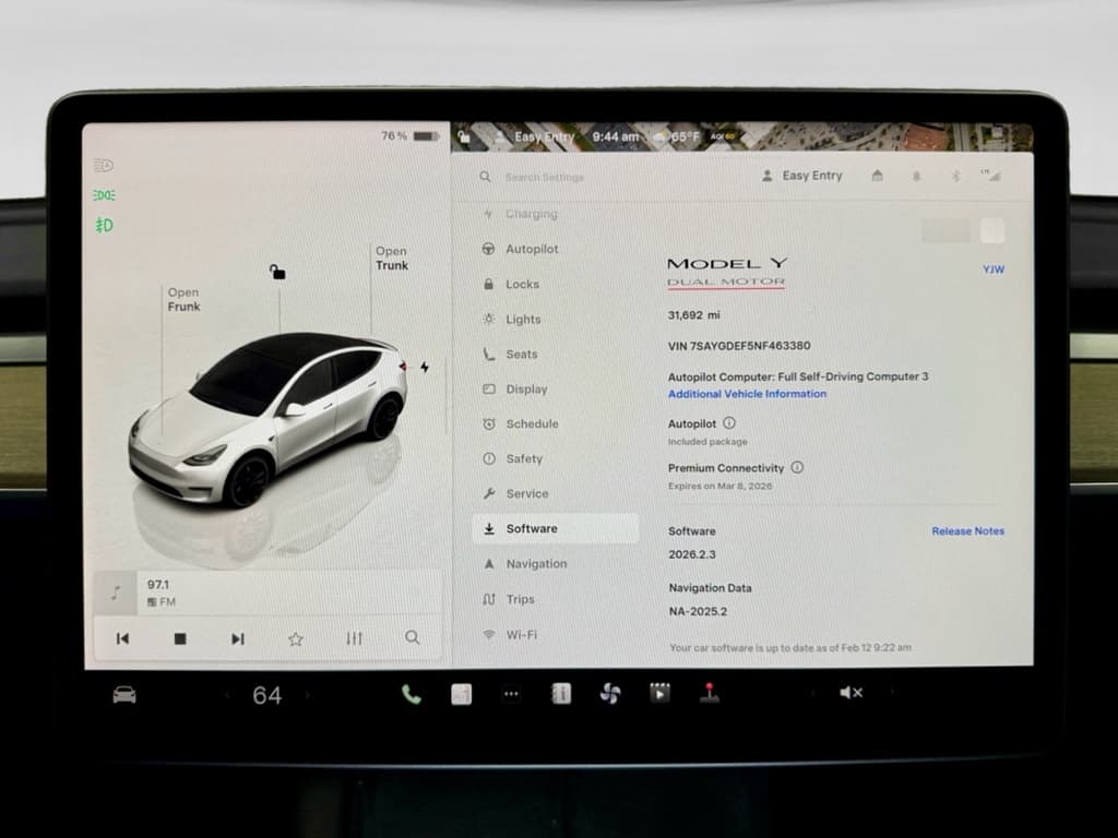 2022 Tesla Model Y view 11