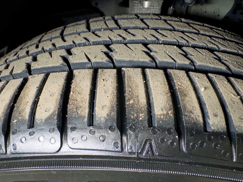 2022 Tesla Model Y view 33