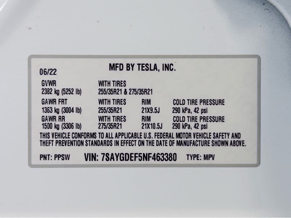 2022 Tesla Model Y view 28