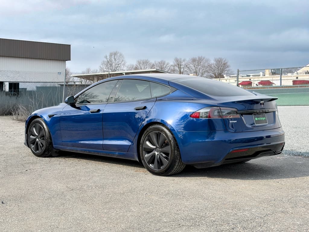 2022 Tesla Model S view 2