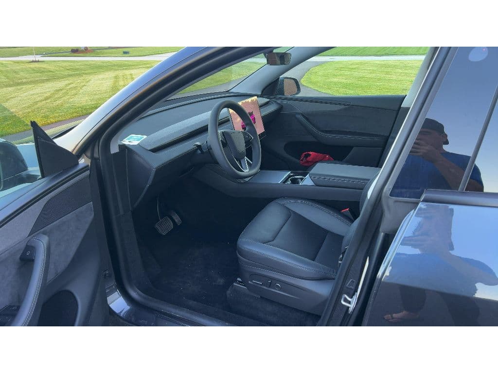2026 Tesla Model Y view 5
