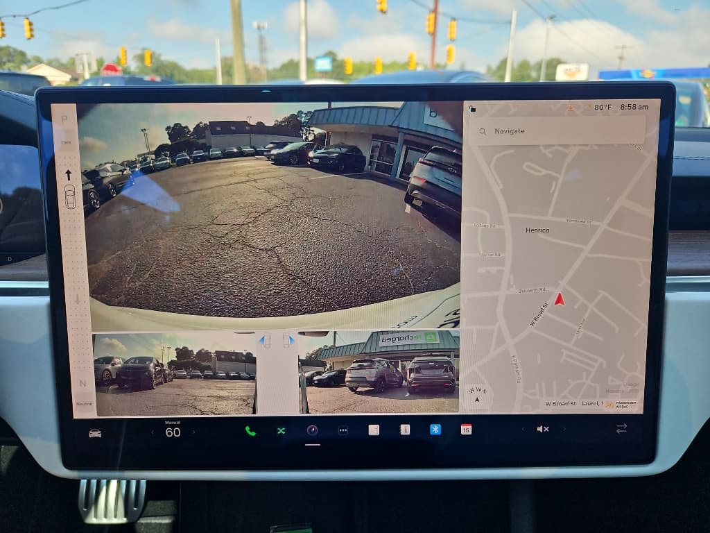 2022 Tesla Model S view 13