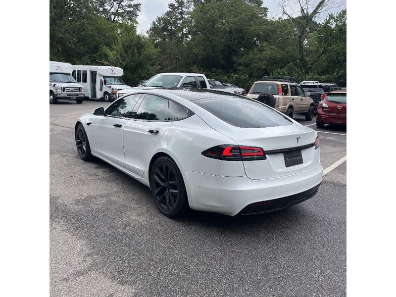 2022 Tesla Model S view 2