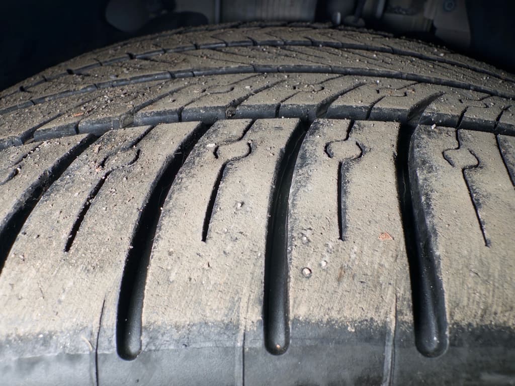 2022 Tesla Model S view 31