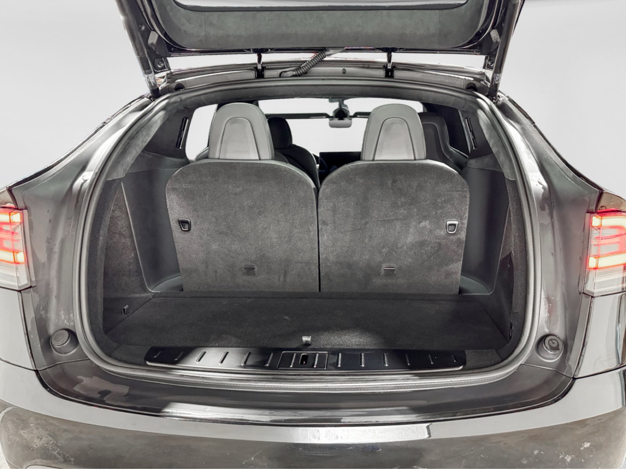 2026 Tesla Model X view 26