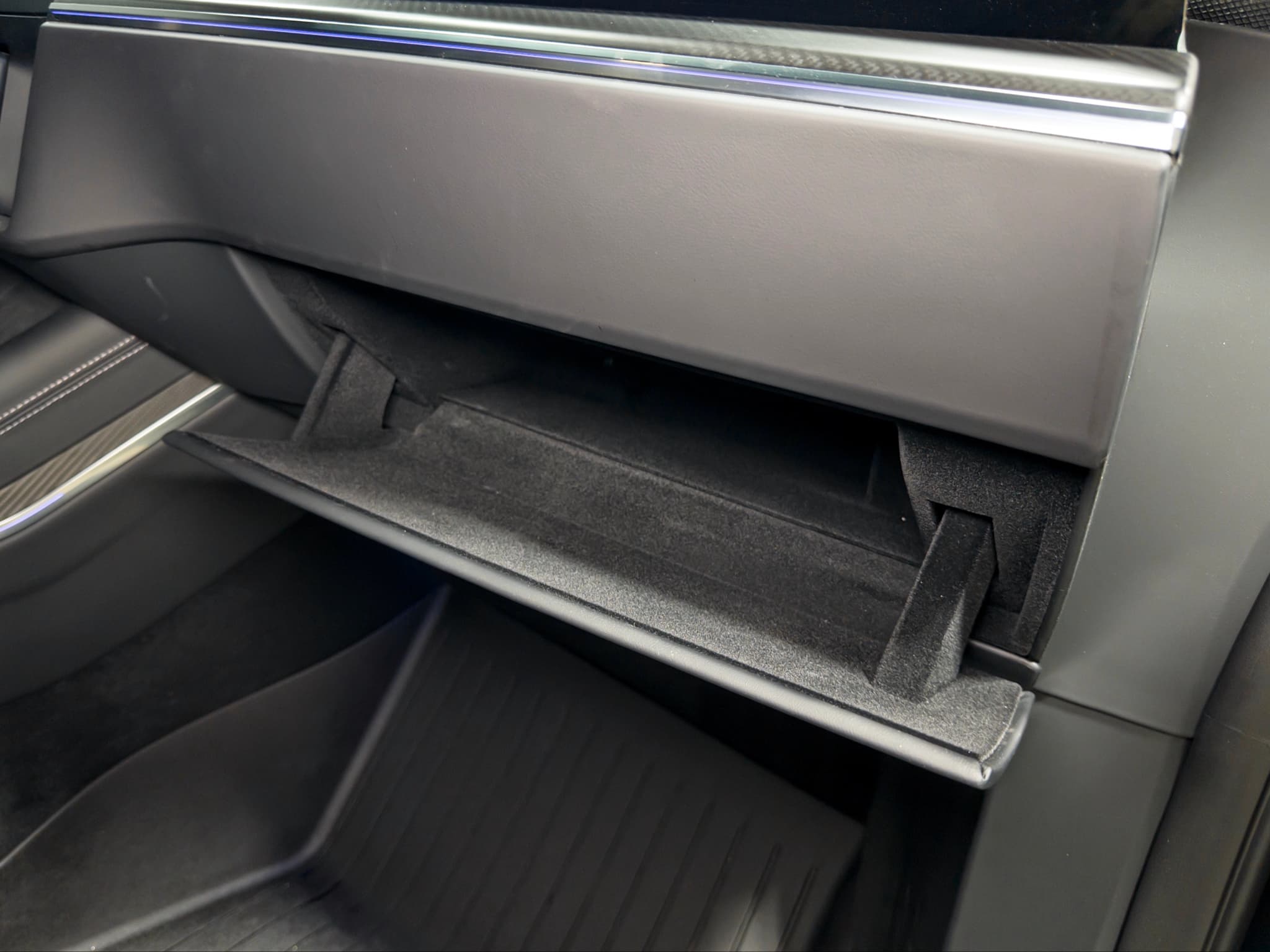 2026 Tesla Model X view 18