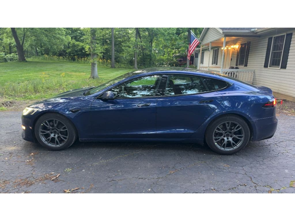 2022 Tesla Model S view 2