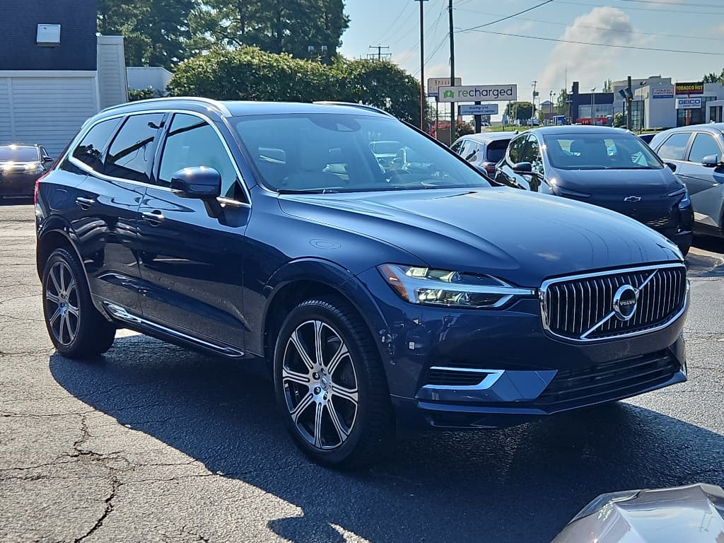 2020 Volvo XC60 view 6
