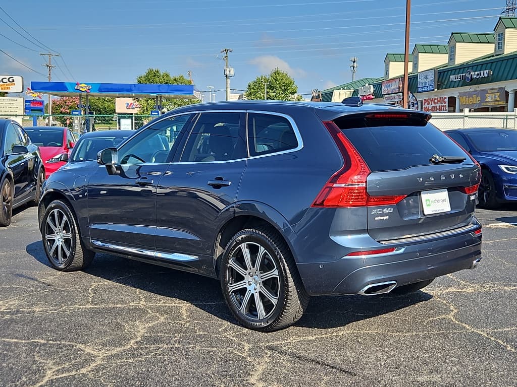 2020 Volvo XC60 view 4