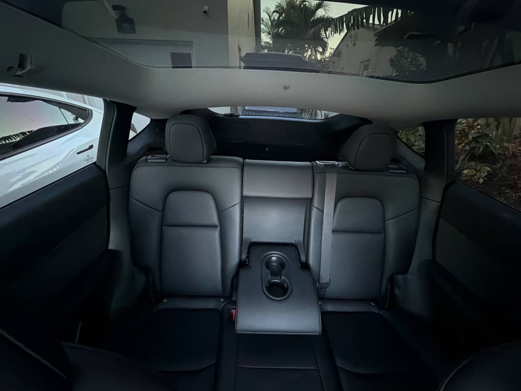 2022 Tesla Model Y view 5