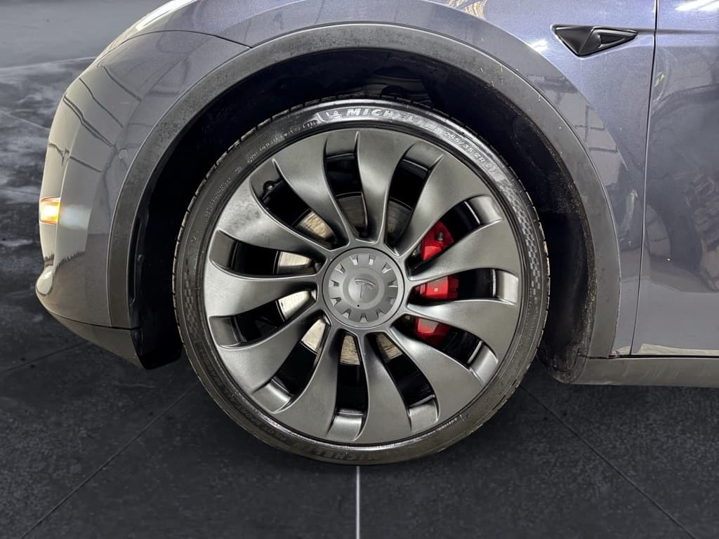 2022 Tesla Model Y view 30