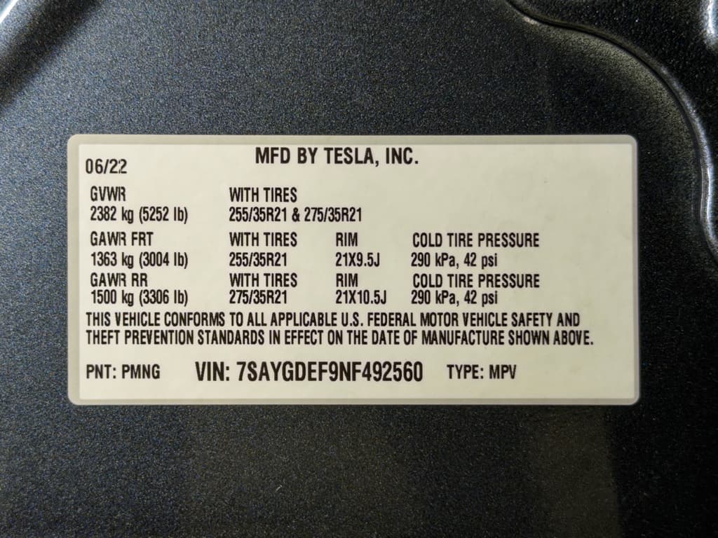 2022 Tesla Model Y view 28