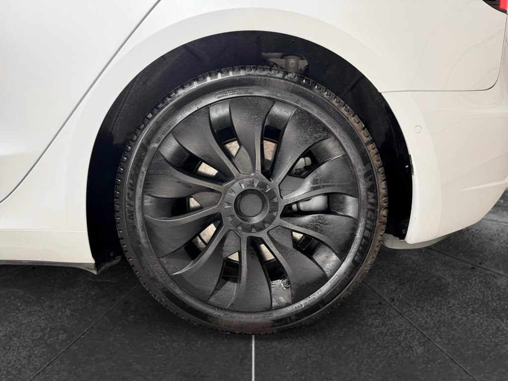 2019 Tesla Model 3 view 32