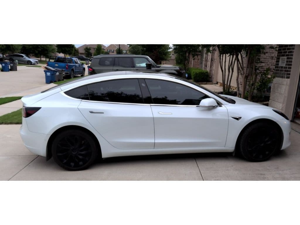 2019 Tesla Model 3 view 3