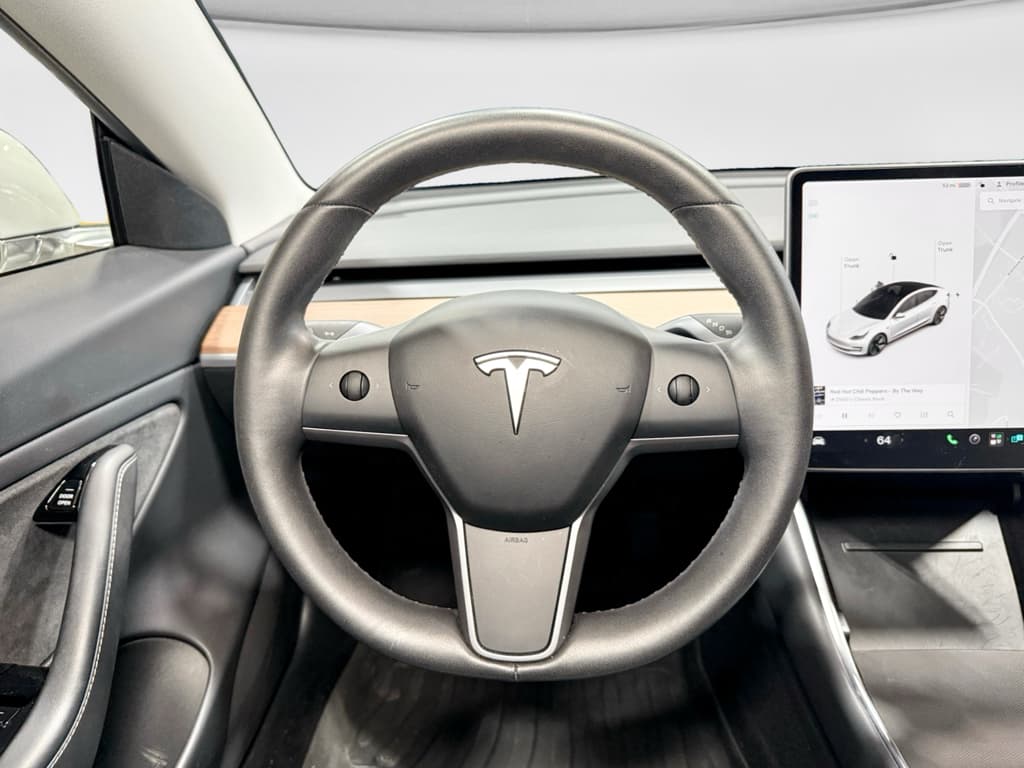 2019 Tesla Model 3 view 9