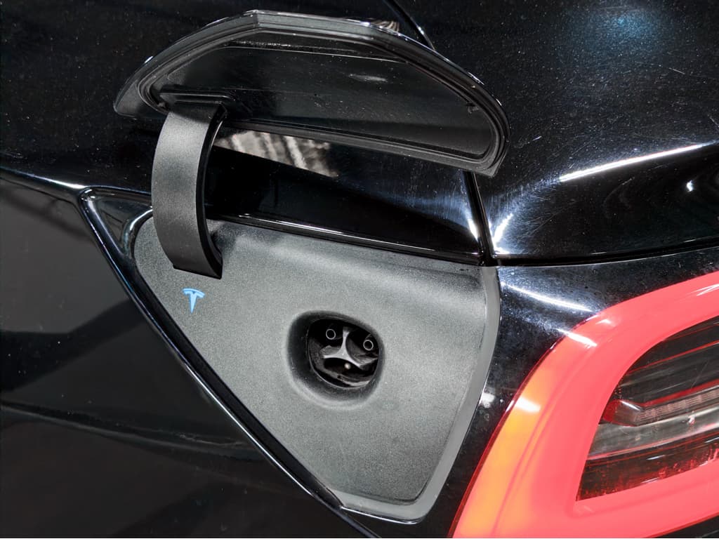 2019 Tesla Model 3 view 5