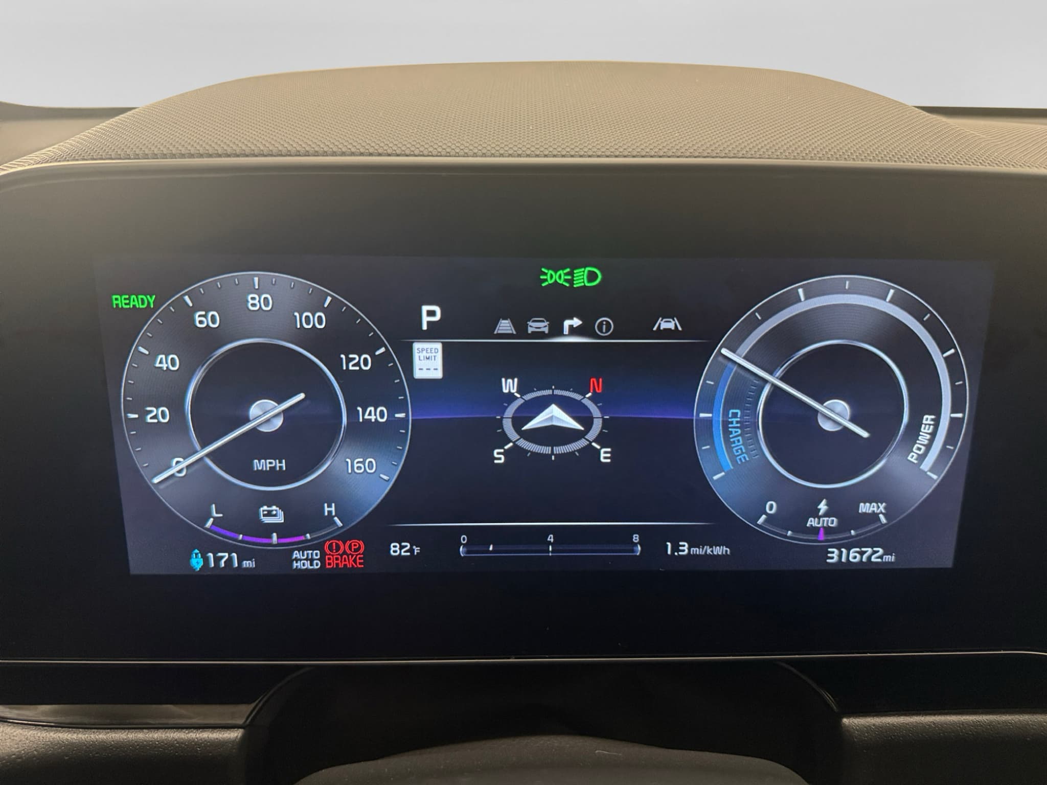 2023 Kia Niro EV view 9