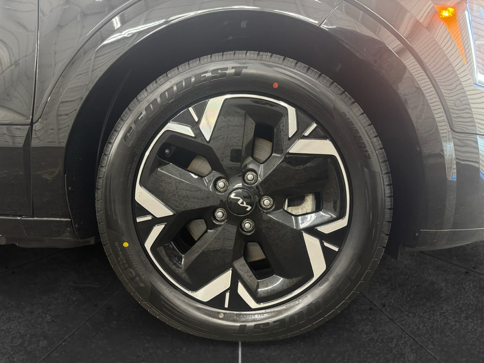 2023 Kia Niro EV view 32