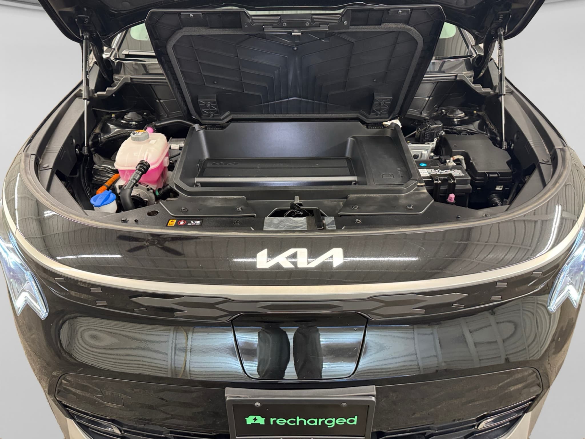 2023 Kia Niro EV view 40