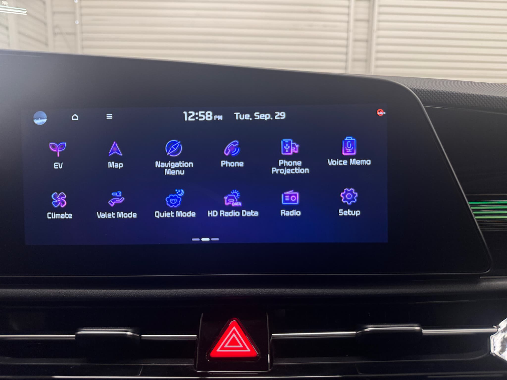 2023 Kia Niro EV view 11