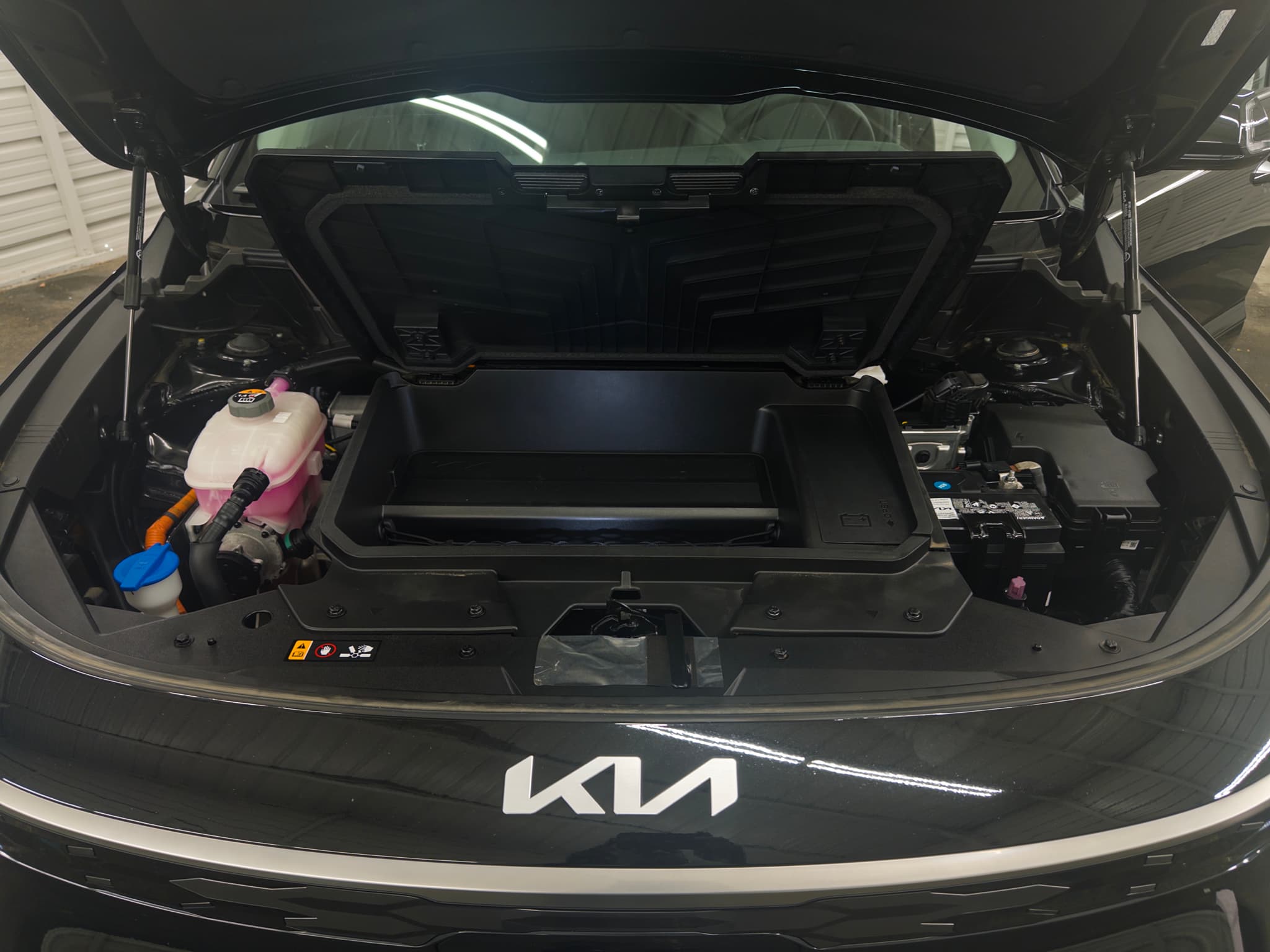 2023 Kia Niro EV view 24