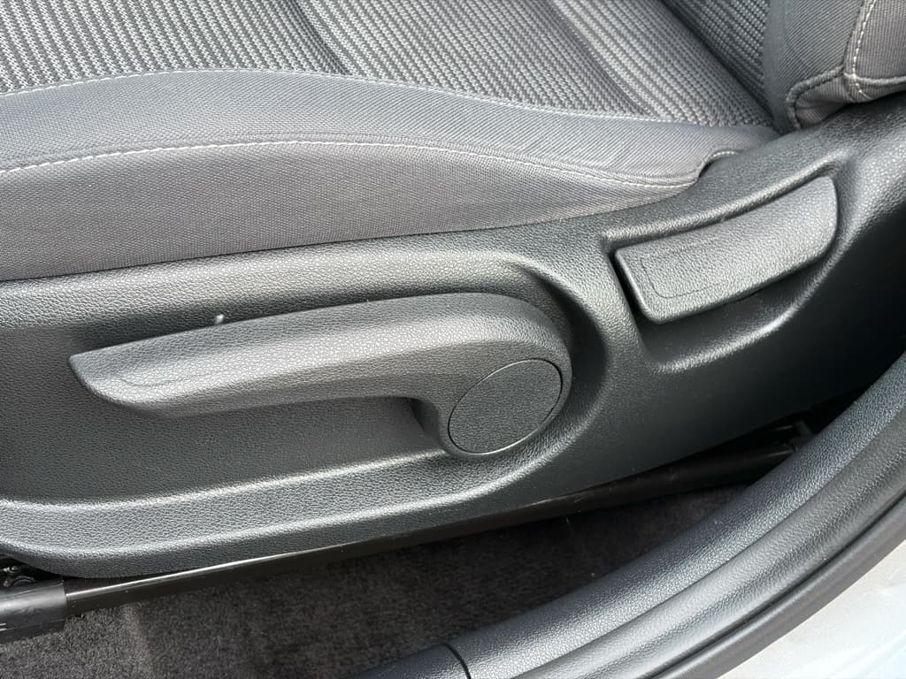 2022 Kia Niro PHEV view 6