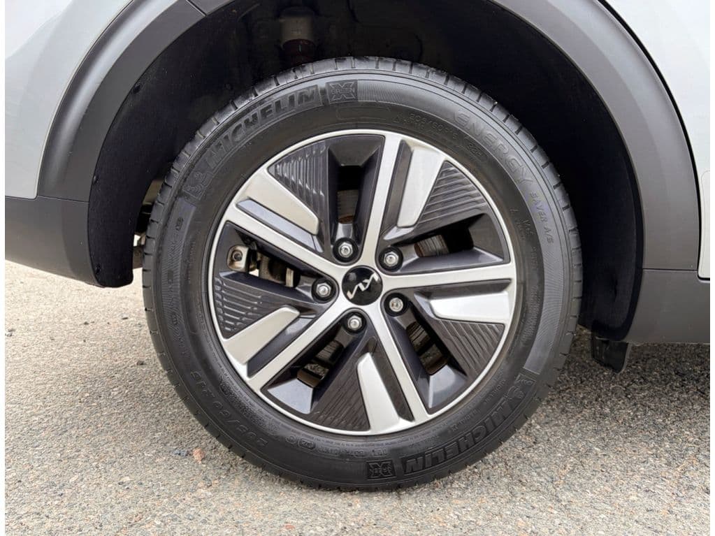 2022 Kia Niro PHEV view 30