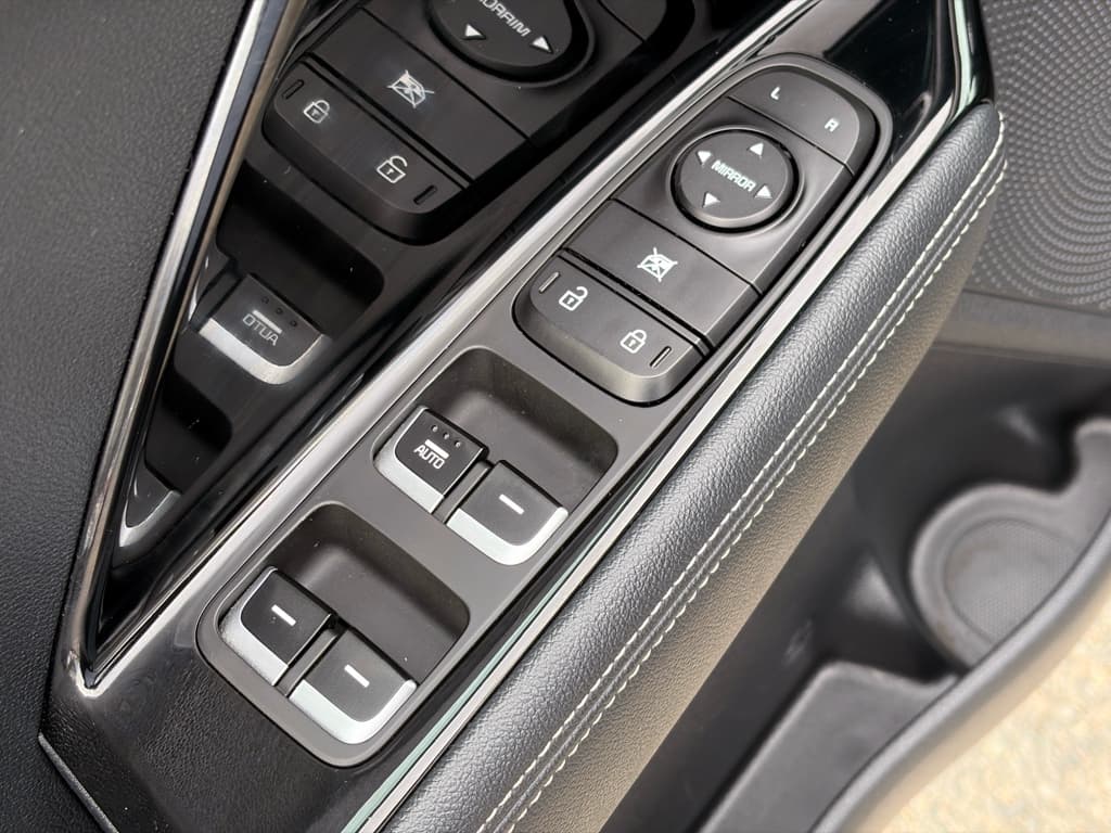 2022 Kia Niro PHEV view 7