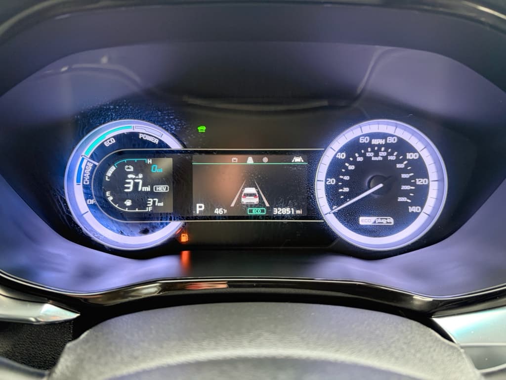 2022 Kia Niro PHEV view 9