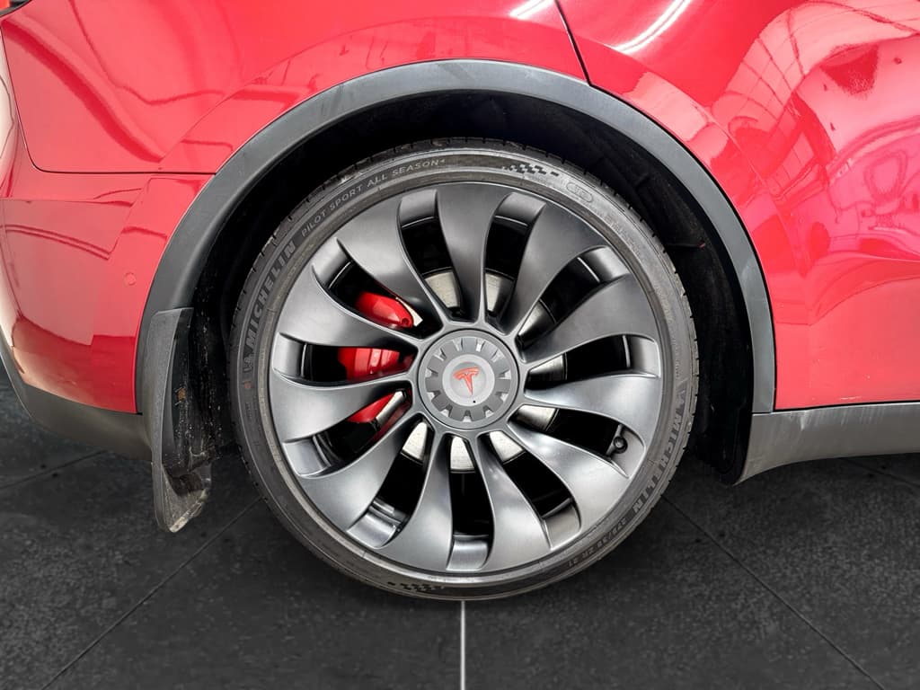 2022 Tesla Model Y view 36