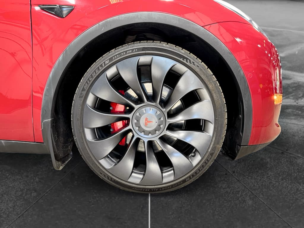 2022 Tesla Model Y view 34