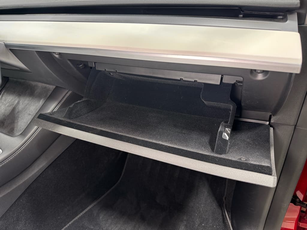 2022 Tesla Model Y view 19
