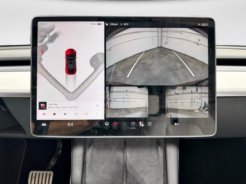 2022 Tesla Model Y view 14