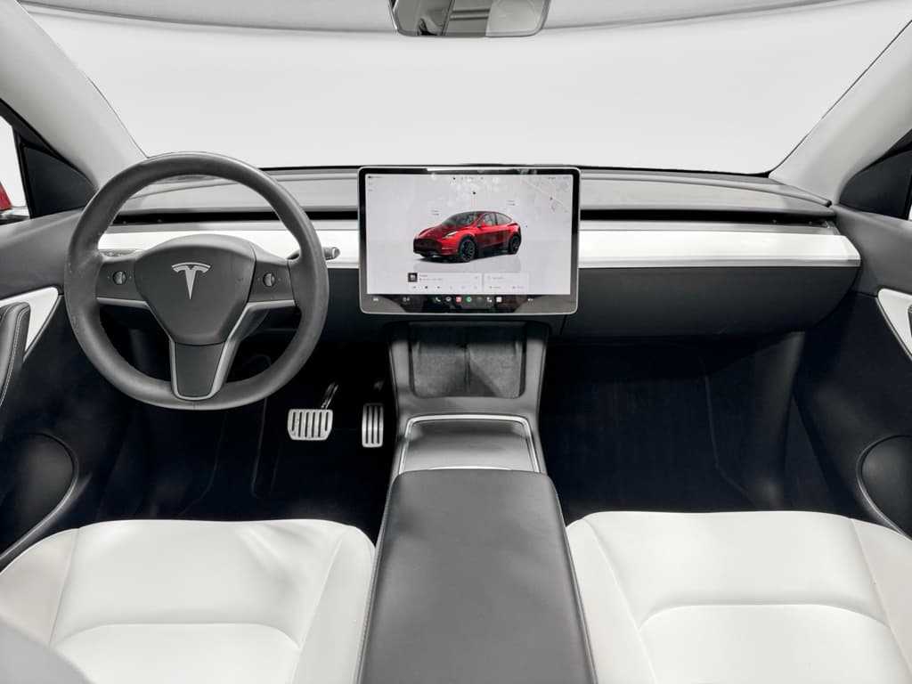 2022 Tesla Model Y view 15