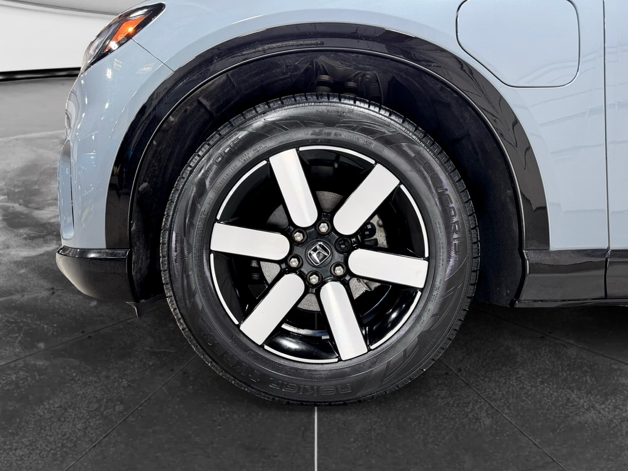 2024 Honda Prologue view 29