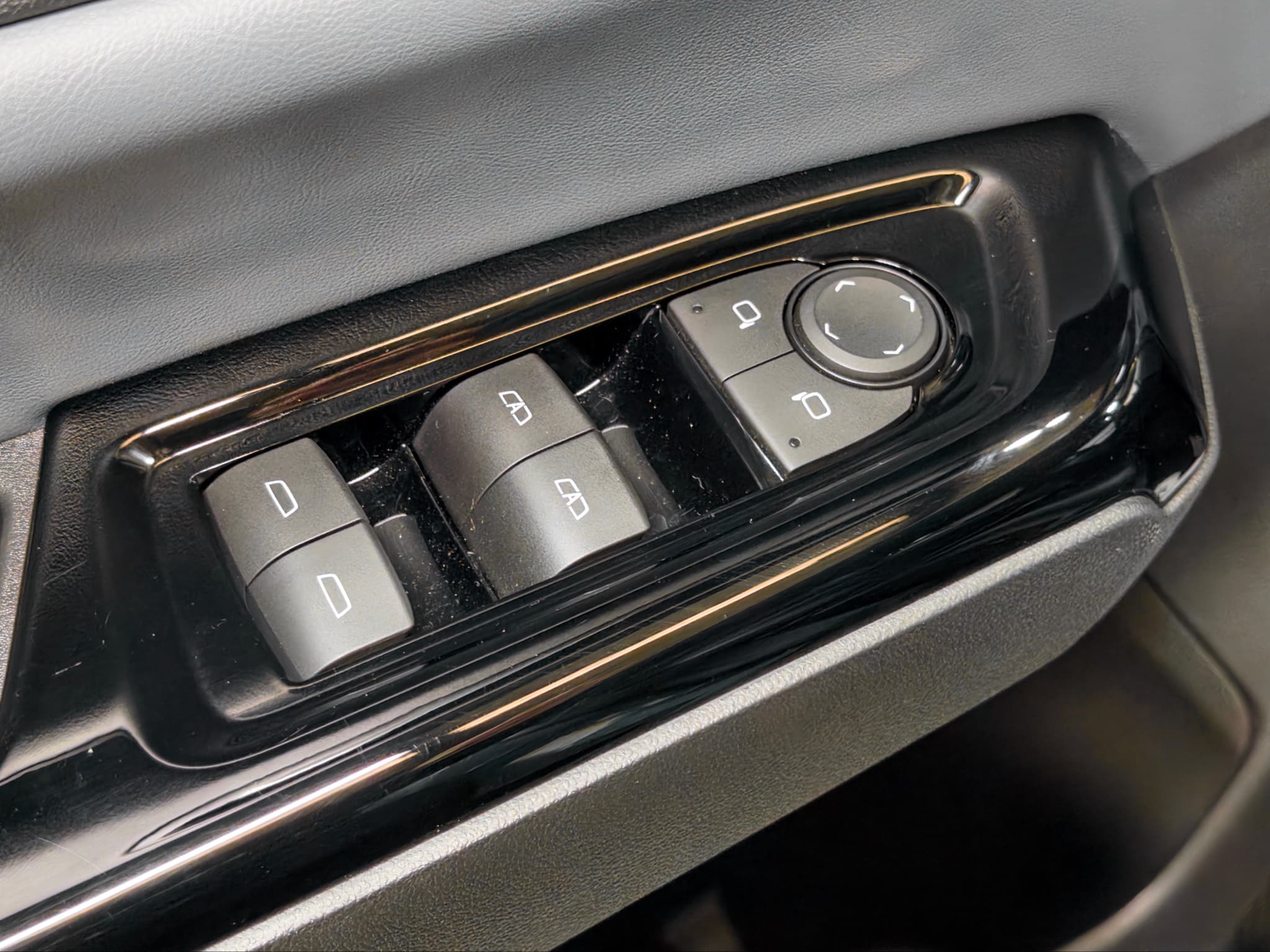 2024 Honda Prologue view 7