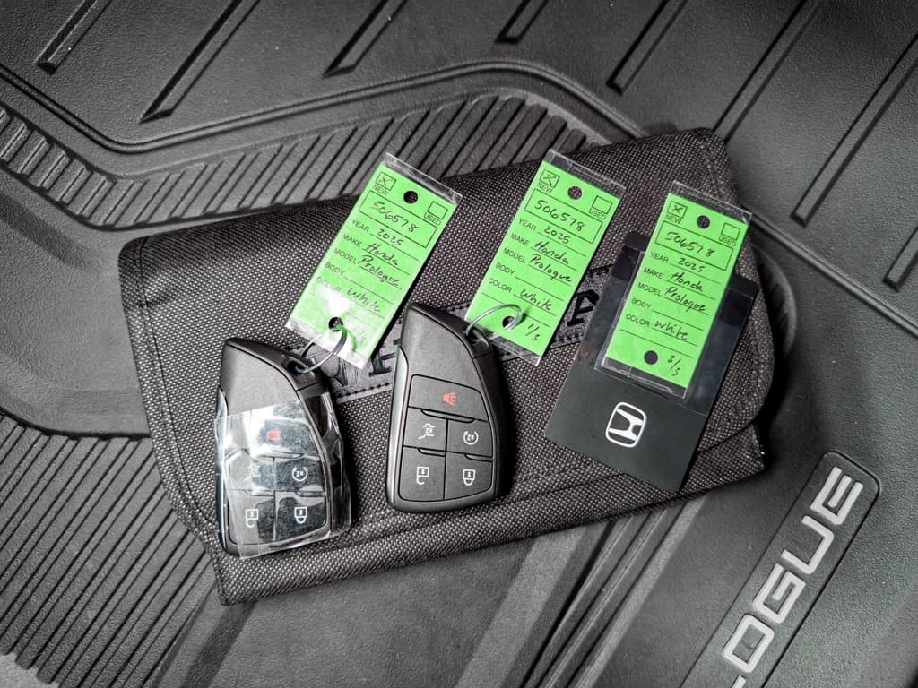 2025 Honda Prologue view 23