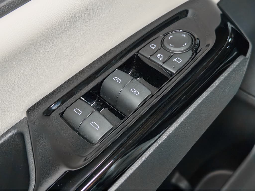 2025 Honda Prologue view 7