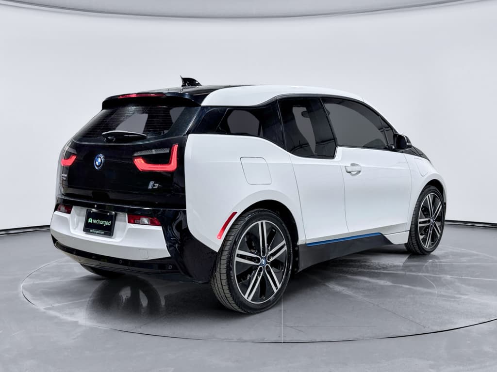 2016 BMW i3 view 3
