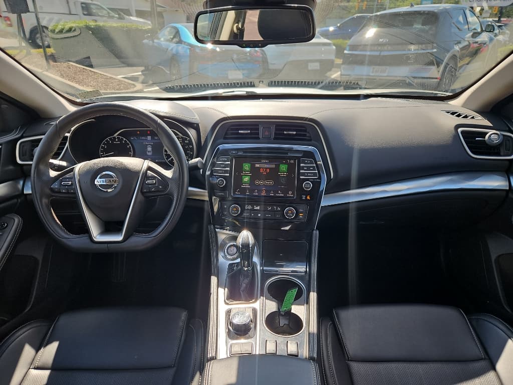 2022 Nissan Maxima view 7