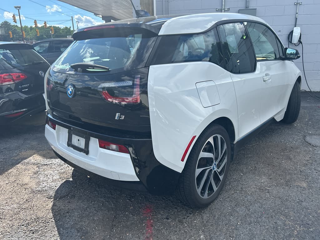 2016 BMW i3 view 2