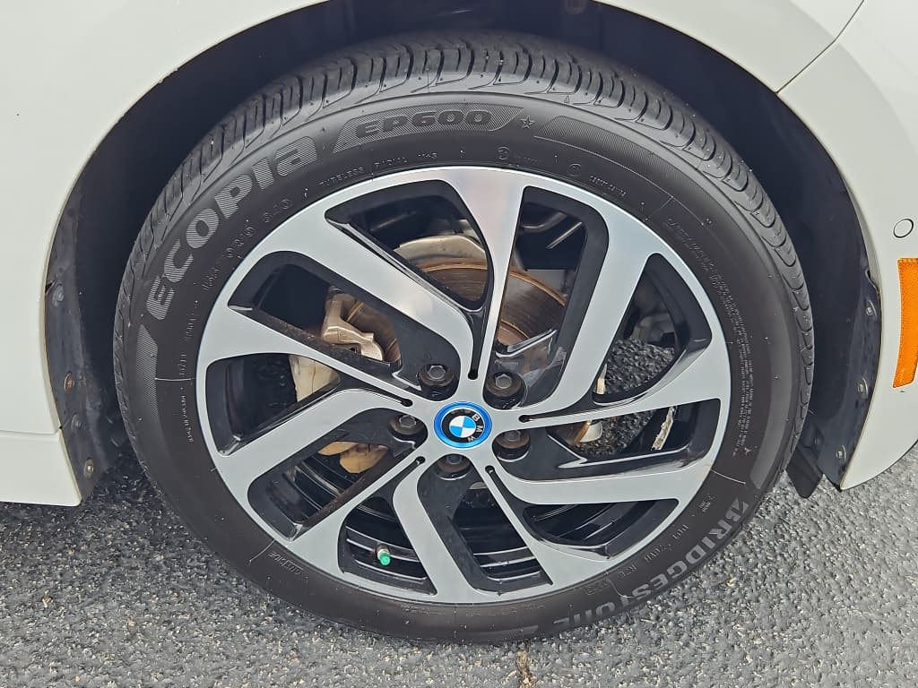 2016 BMW i3 view 31