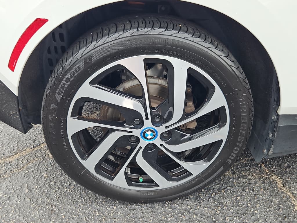2016 BMW i3 view 29