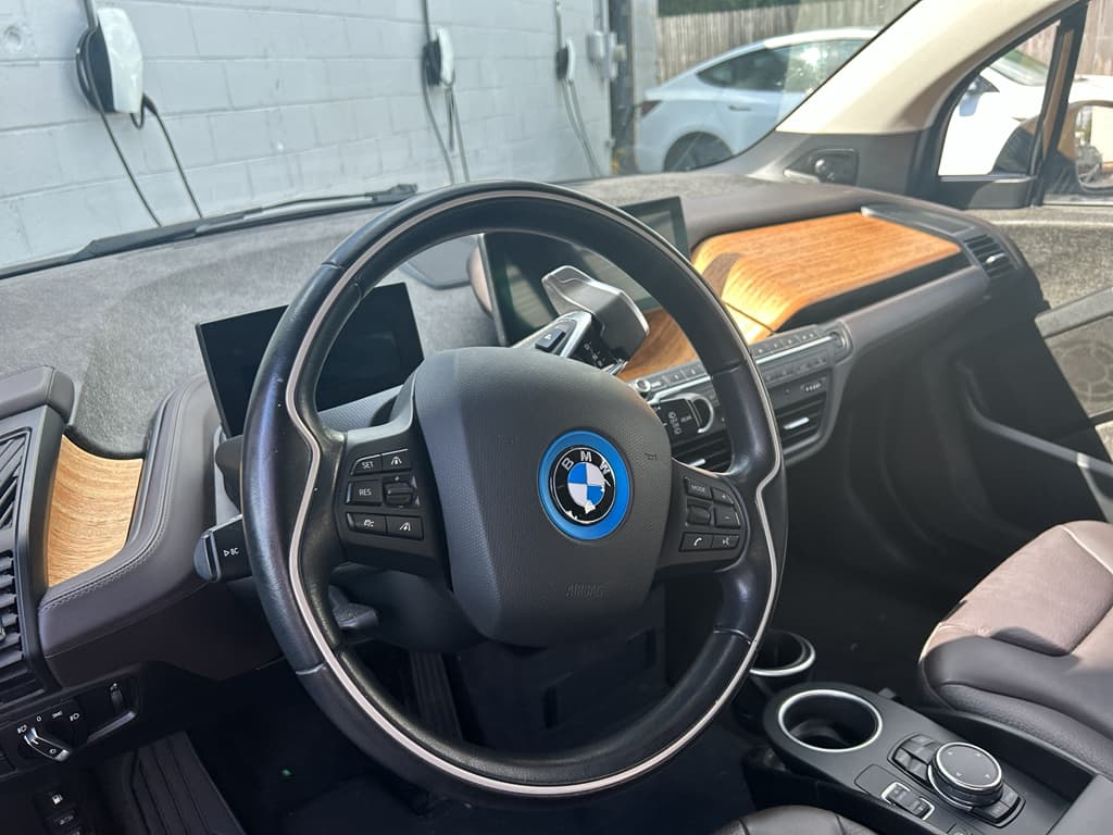 2016 BMW i3 view 5