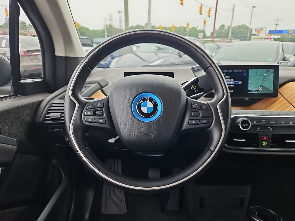 2016 BMW i3 view 8